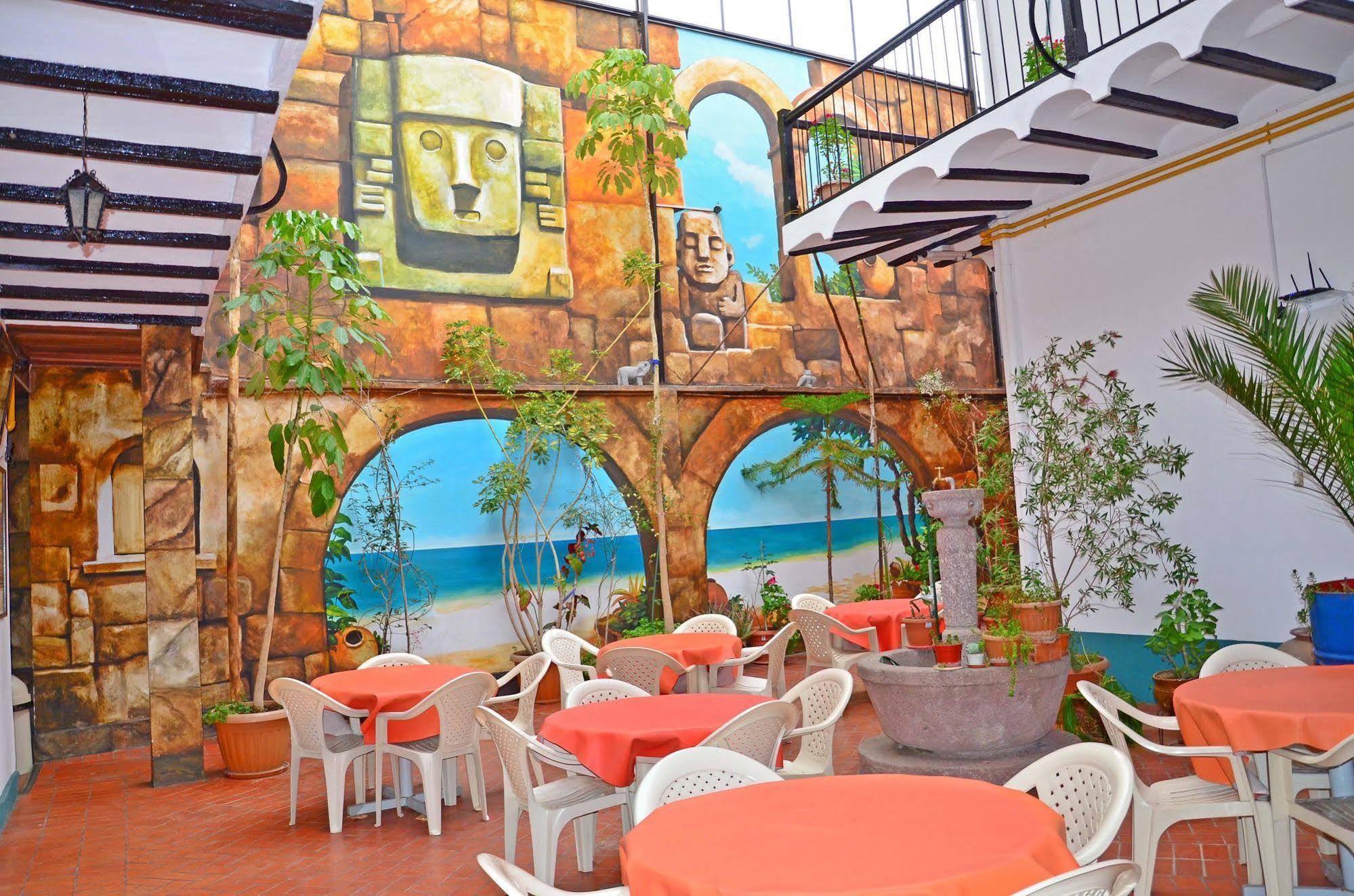 Momema Inn لاباز المظهر الخارجي الصورة