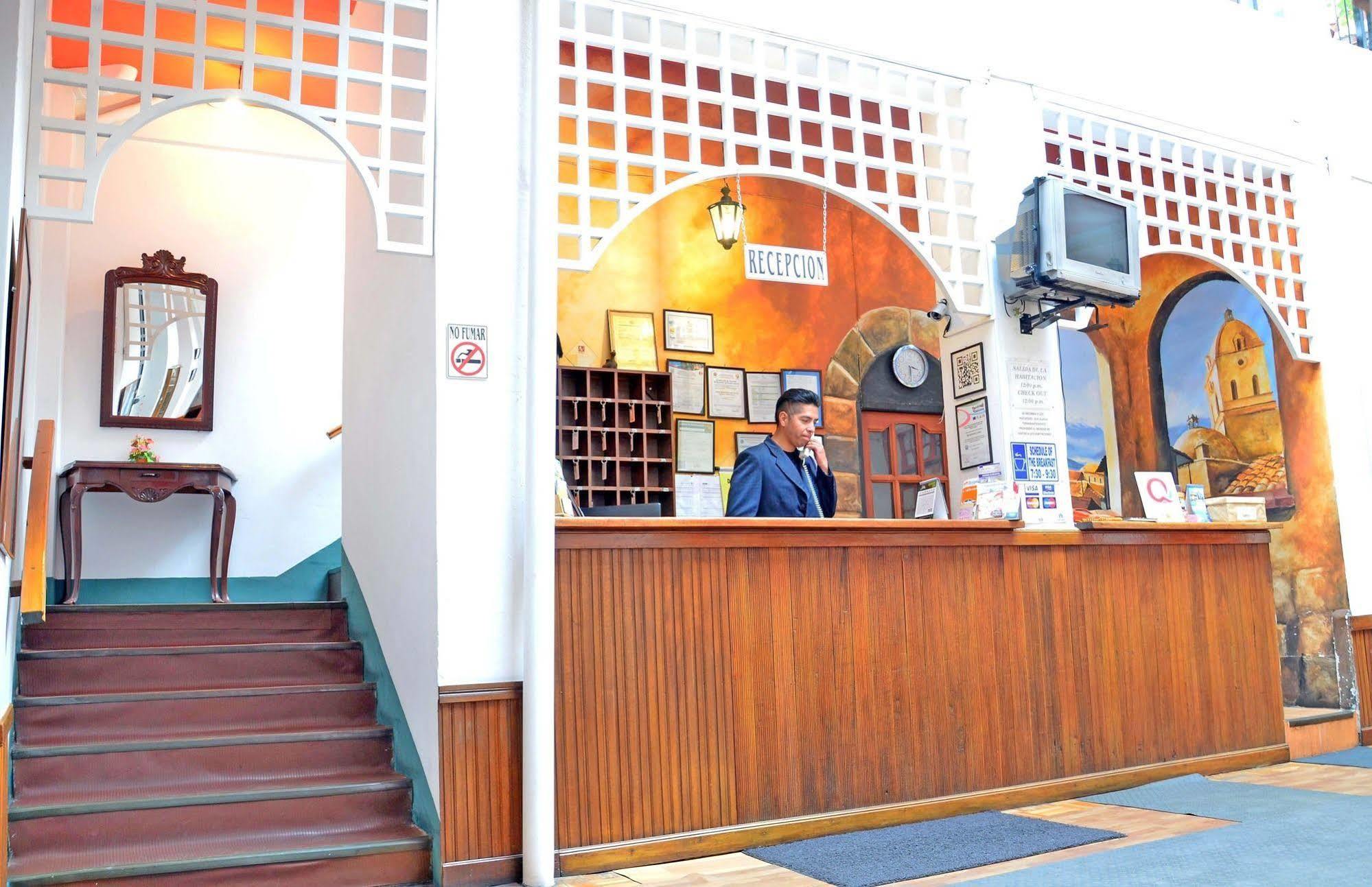 Momema Inn لاباز المظهر الخارجي الصورة